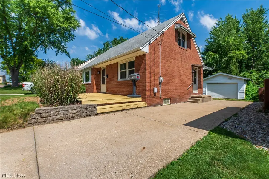1703 41st Nw Street, Canton, OH 44709 - #3