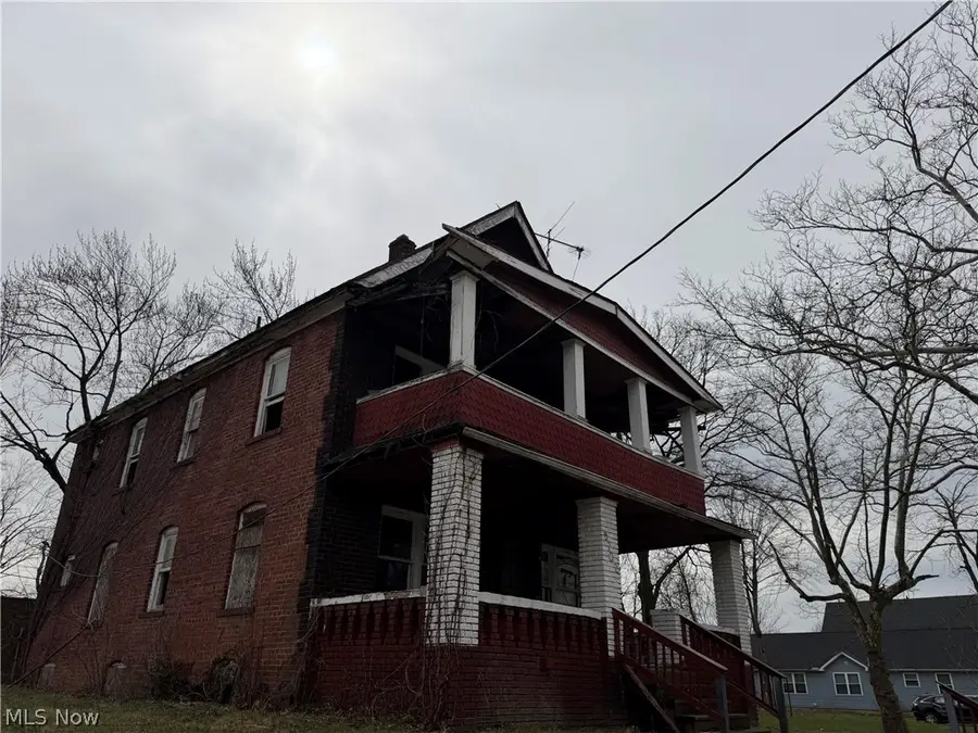 9702 Parkview Avenue, Cleveland, OH 44104 - #3