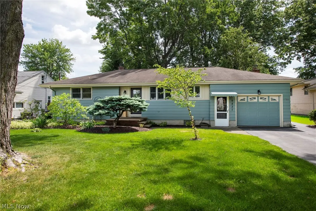 9837 Betty Lane, Elyria, OH 44035 - #1