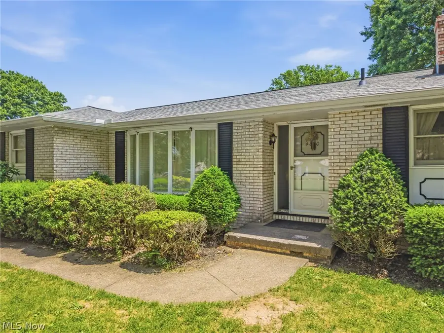4800 Suzette Nw Avenue, Massillon, OH 44647 - #3