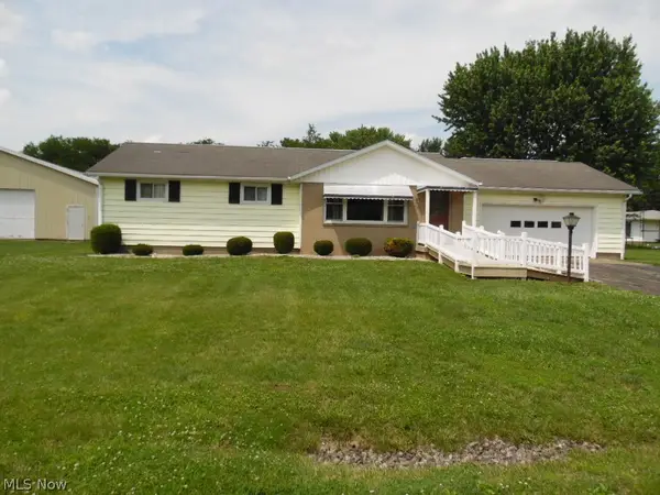 22122 Valley View Drive, West Lafayette, OH 43845