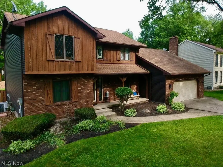220 Fox Run, Cortland, OH 44410 - #2