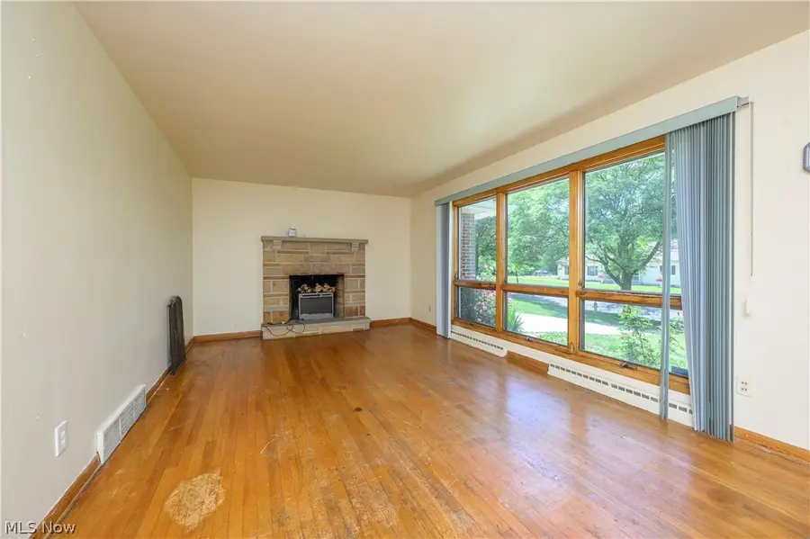 1279 Chippewa Avenue, Akron, OH 44305 - #2