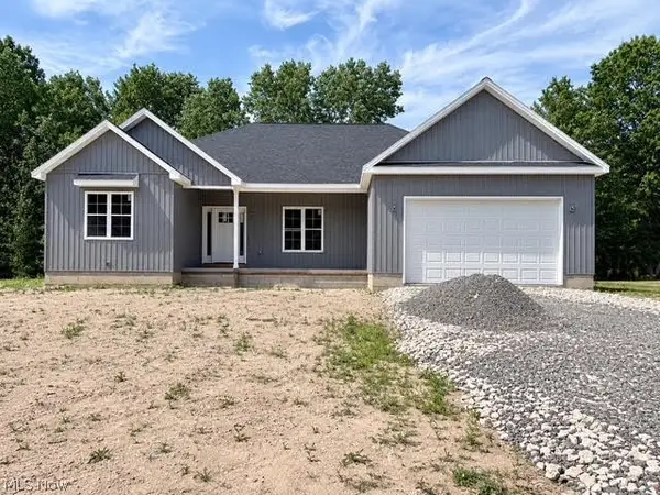 2306 Wilshire Drive, Cortland, OH 44410