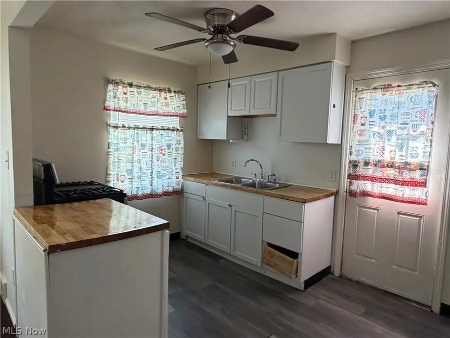 14518 Saint James Avenue, Cleveland, OH 44135 - #3