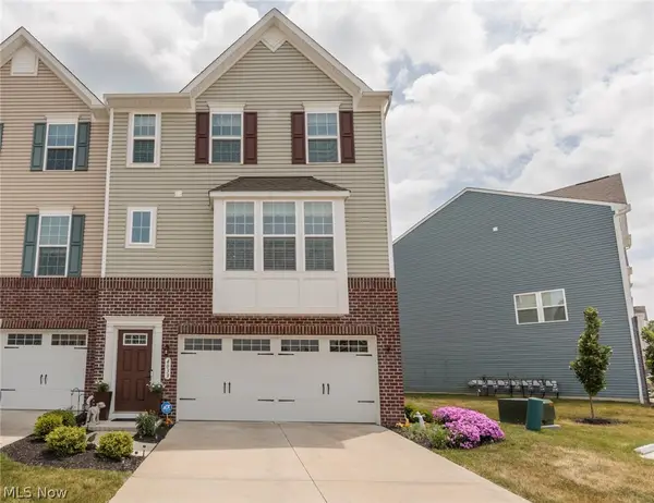 4033 N Steels Circle #31, Cuyahoga Falls, OH 44223