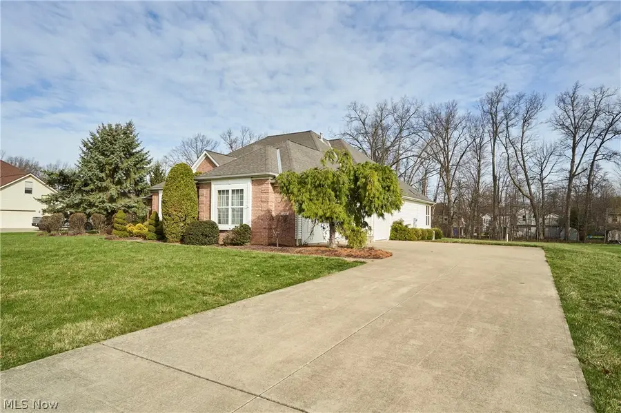 6318 Oak Point Estates, Lorain, OH 44053 - #2