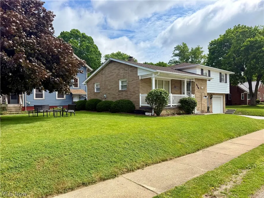 538 S Silver Street, Louisville, OH 44641 - #2