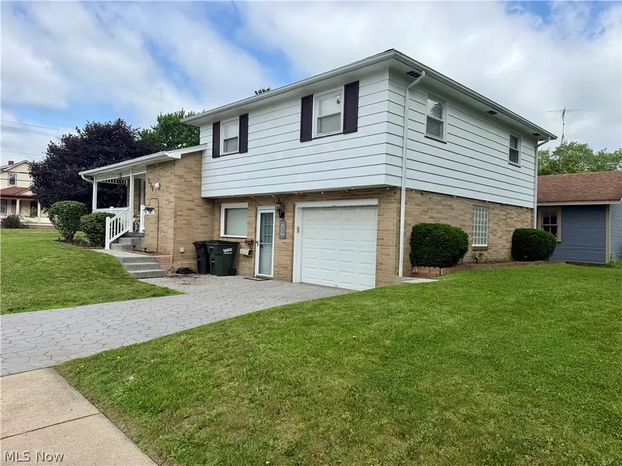 538 S Silver Street, Louisville, OH 44641 - #3