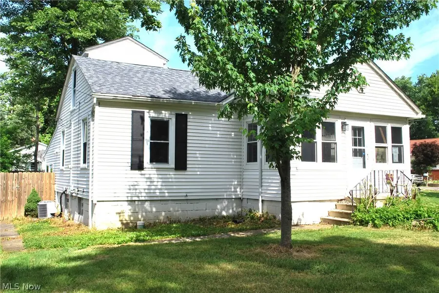 320 Broadway Street, Amherst, OH 44001 - #2