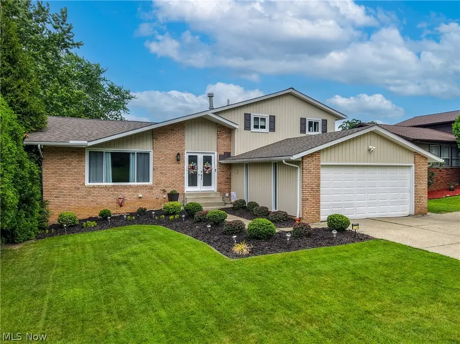 7739 Hoertz Road, Parma, OH 44134 - #2