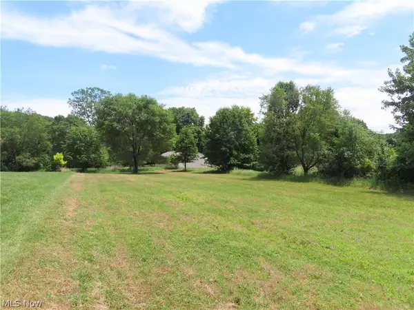5773 Deer Pines Drive, Green, OH 44216