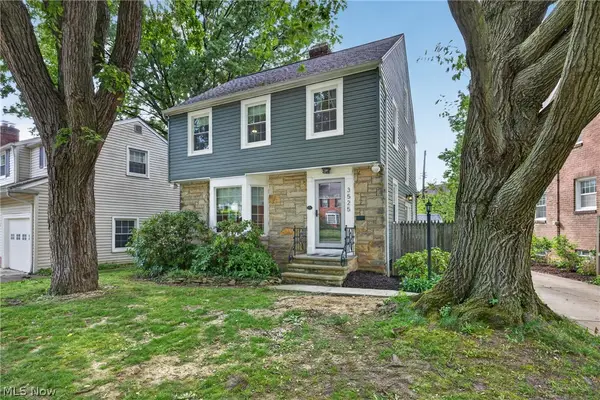 3525 Edison Road, Cleveland Heights, OH 44121