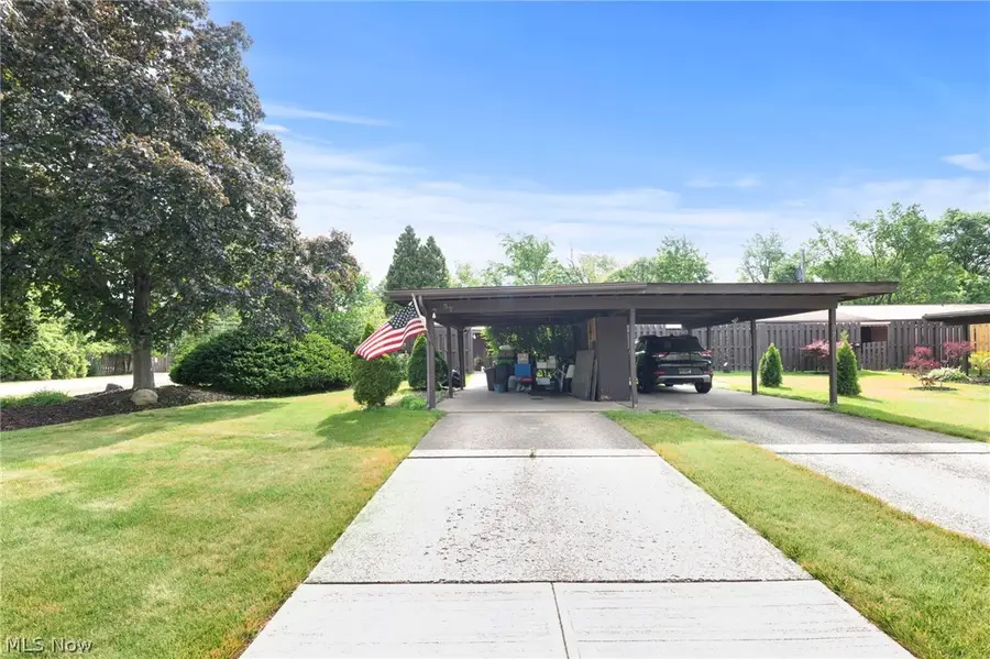 37 Greenfield Court, Berea, OH 44017 - #2
