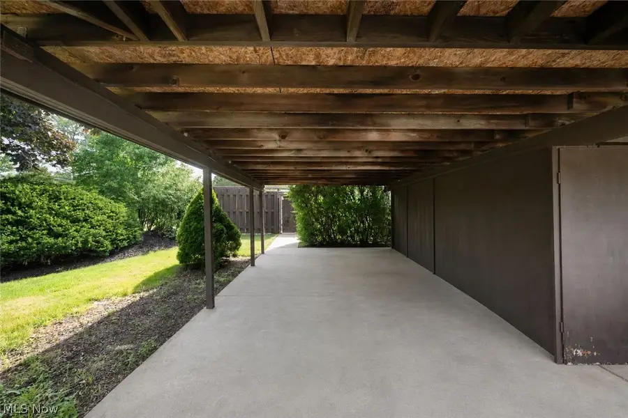 37 Greenfield Court, Berea, OH 44017 - #3