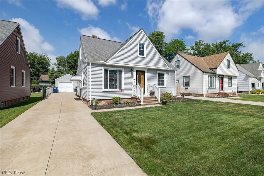 4576 Bentwood Drive, Cleveland, OH 44144 - #2
