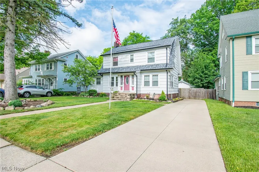 706 Crestview Avenue, Akron, OH 44320 - #2
