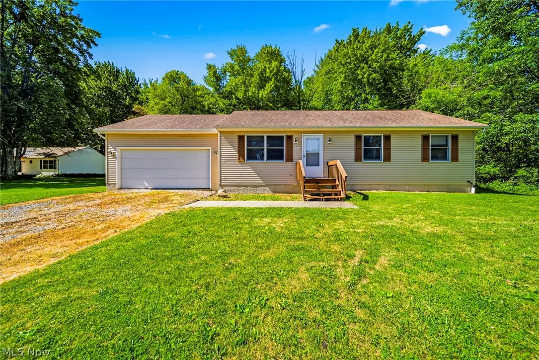 1682 Sugar Creek Creek, Rock Creek, OH 44084 - #1
