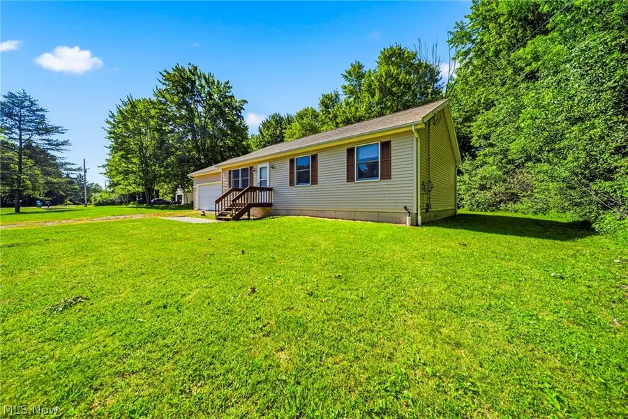 1682 Sugar Creek Creek, Rock Creek, OH 44084 - #3