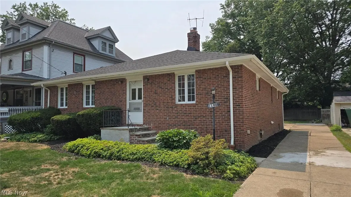 1190 Belle Avenue, Lakewood, OH 44107 - #1