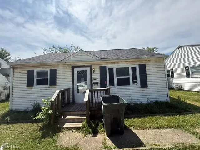 2405 Harmont Ne Avenue, Canton, OH 44705 - #1