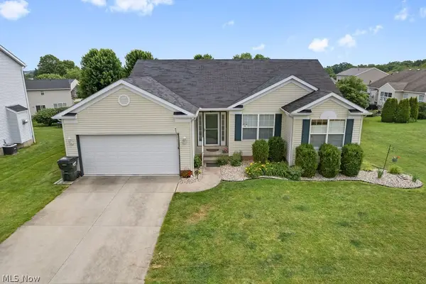 6514 Candlestick Ne Avenue, Canton, OH 44721