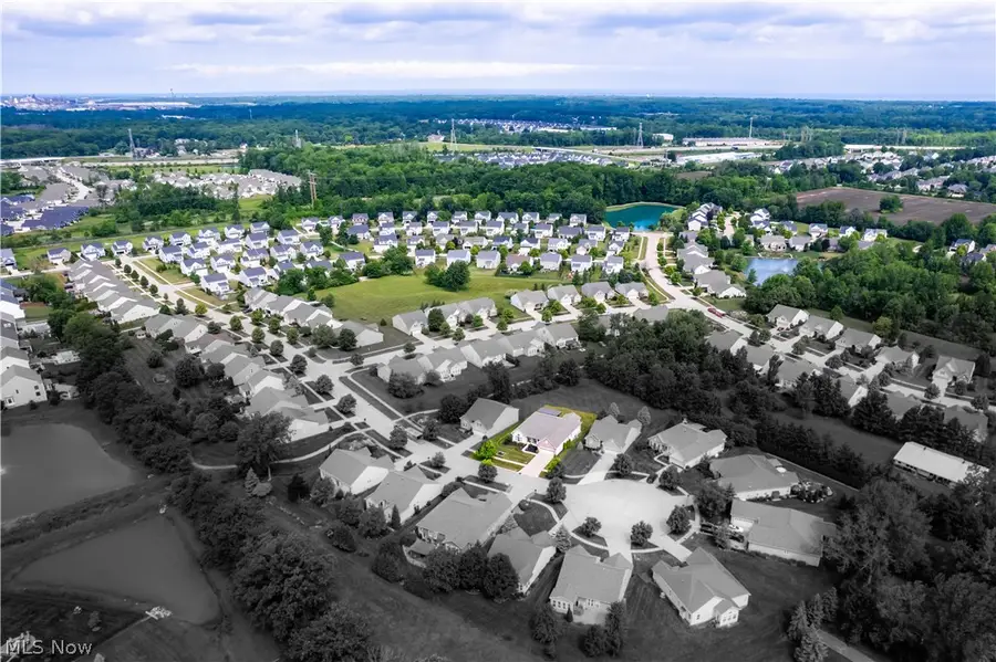 39178 Hawthorne Drive, Avon, OH 44011 - #2