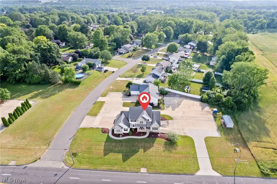 10689 Cleveland Nw Avenue, Uniontown, OH 44685 - #2