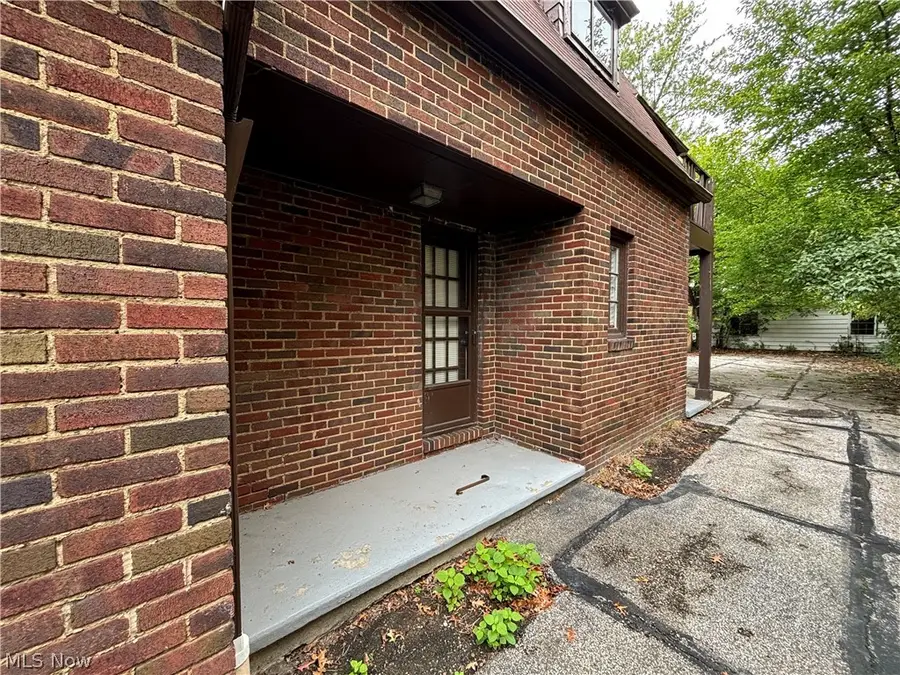 3113 Ludlow Road, Shaker Heights, OH 44120 - #2