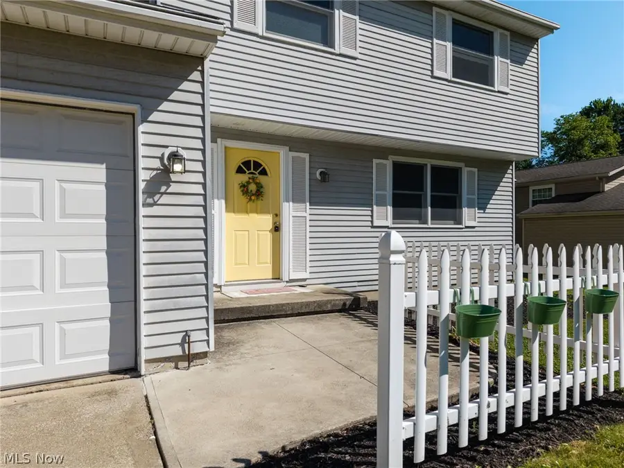 1055 Gentry Drive, Medina, OH 44256 - #2