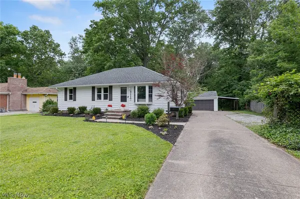 4117 Canterbury Road, North Olmsted, OH 44070