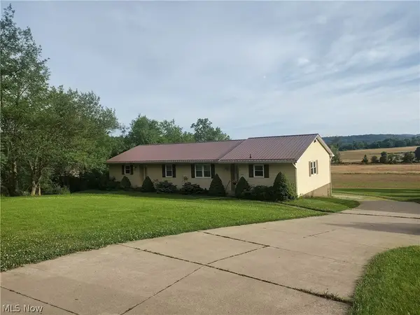 1142 Kerns Ne Drive, Bolivar, OH 44612
