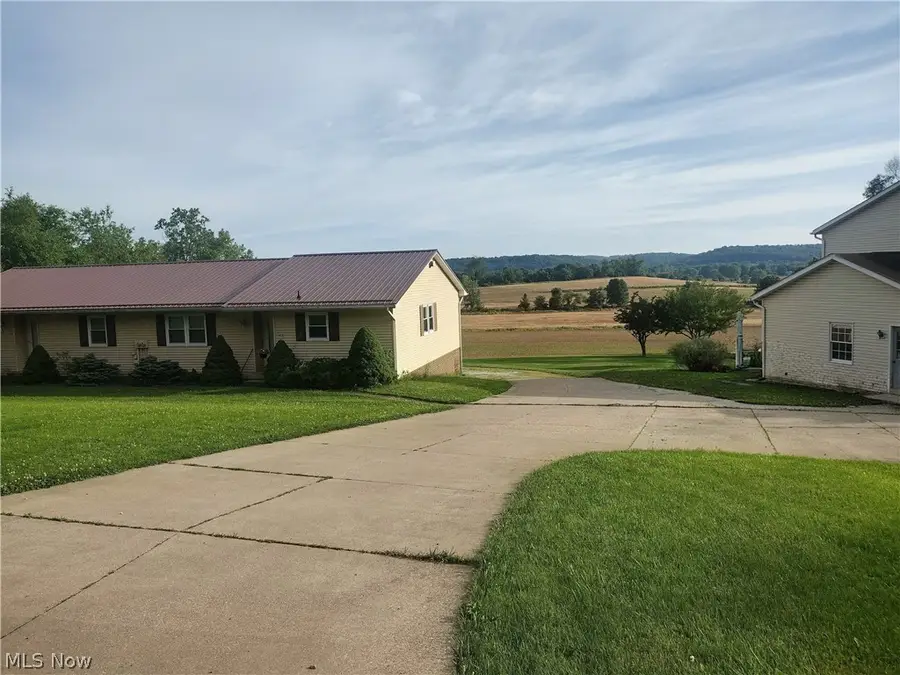 1142 Kerns Ne Drive, Bolivar, OH 44612 - #2