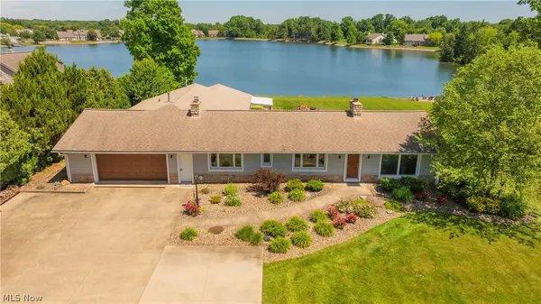 294 S Bayshore Drive, Columbiana, OH 44408