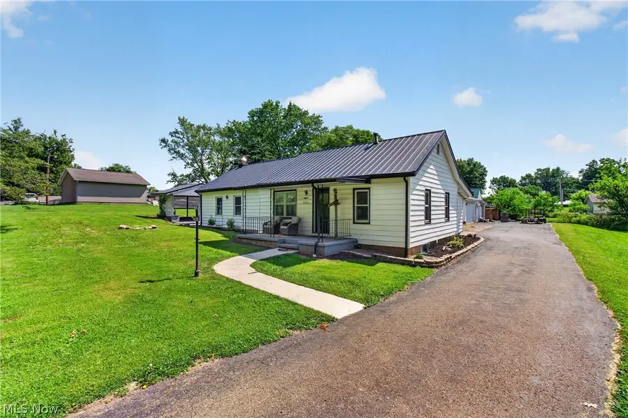 2480 Deerford Sw Avenue, Massillon, OH 44647 - #3