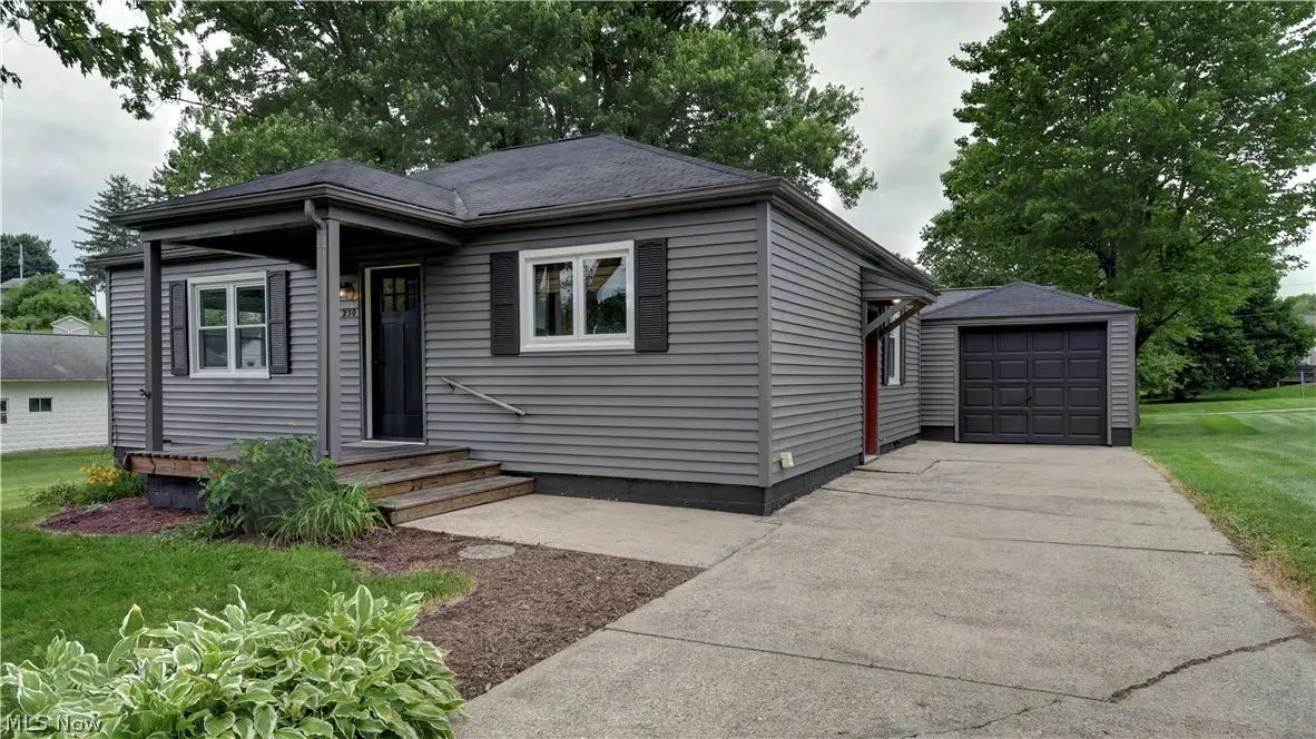 230 5th Sw Street, Sugarcreek, OH 44681 - #1