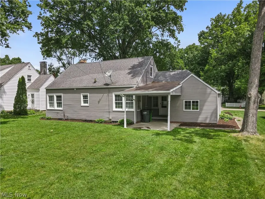 1042 Kingsway Street, Alliance, OH 44601 - #2