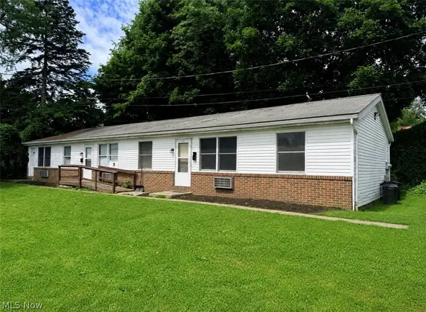 536 Beech Nw Lane, New Philadelphia, OH 44663