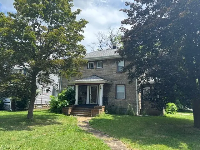 405 Oak Knoll Se, Warren, OH 44483 - #1