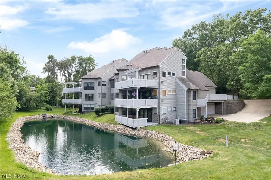 3919 Marsh View Drive, Akron, OH 44319 - #2