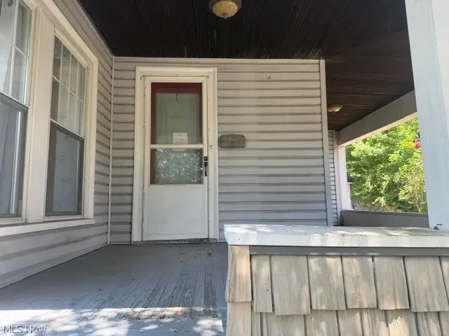 261 E Main Street, Saint Clairsville, OH 43950 - #3