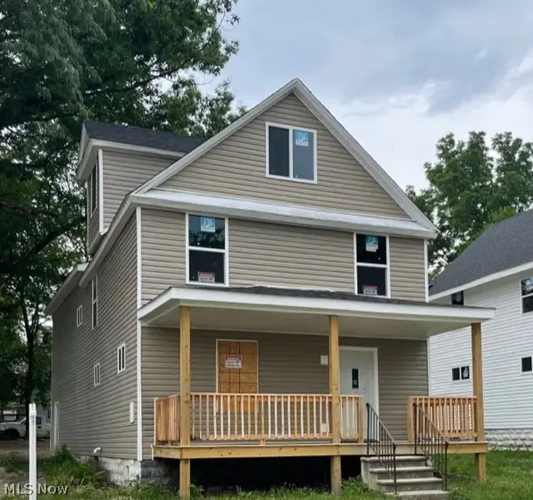 678 Moon Street, Akron, OH 44307