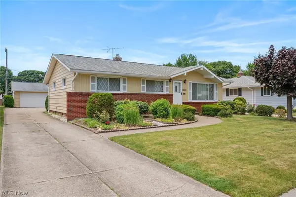1226 Golden Gate Boulevard, Mayfield Heights, OH 44124