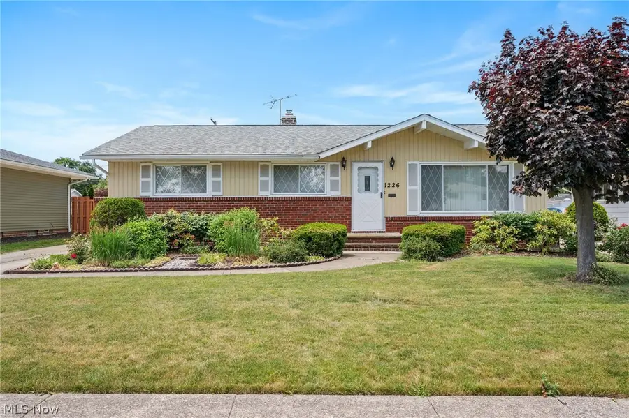 1226 Golden Gate Boulevard, Mayfield Heights, OH 44124 - #2