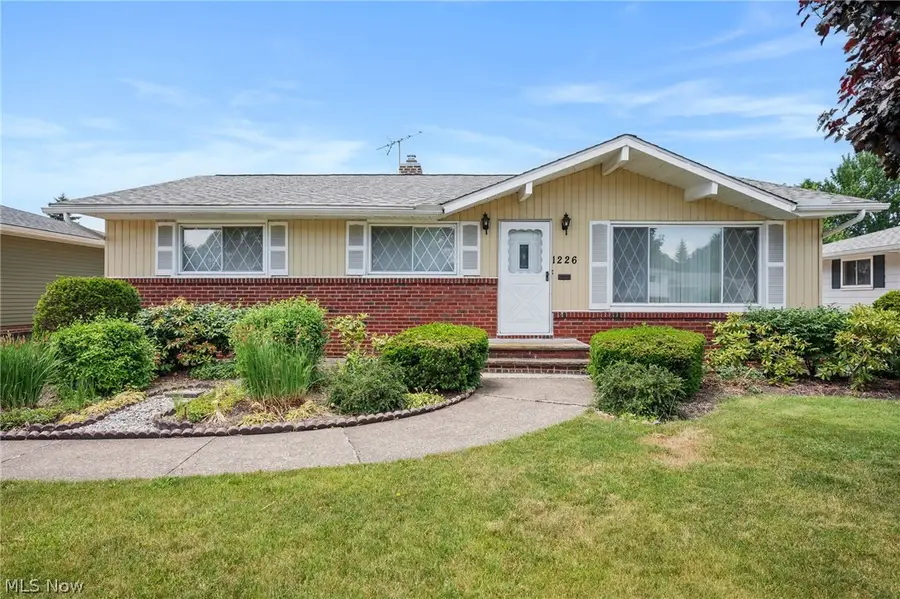 1226 Golden Gate Boulevard, Mayfield Heights, OH 44124 - #3