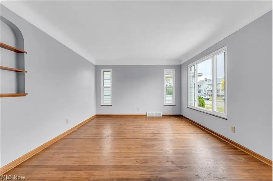 3819 W 137th Street, Cleveland, OH 44111 - #3