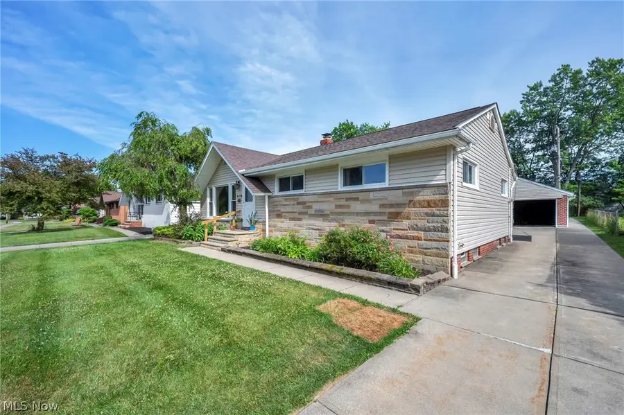 6174 Westerham Road, Mayfield Heights, OH 44124 - #3