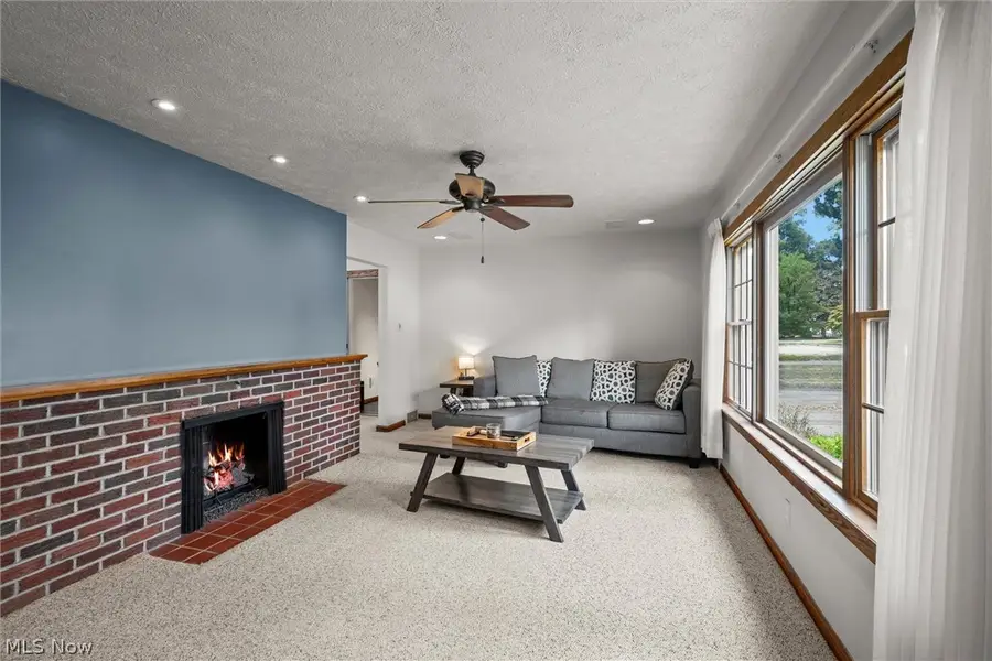 135 N Middle Street, Columbiana, OH 44408 - #3