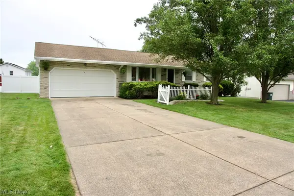 3415 Darbyshire Drive, Canfield, OH 44406