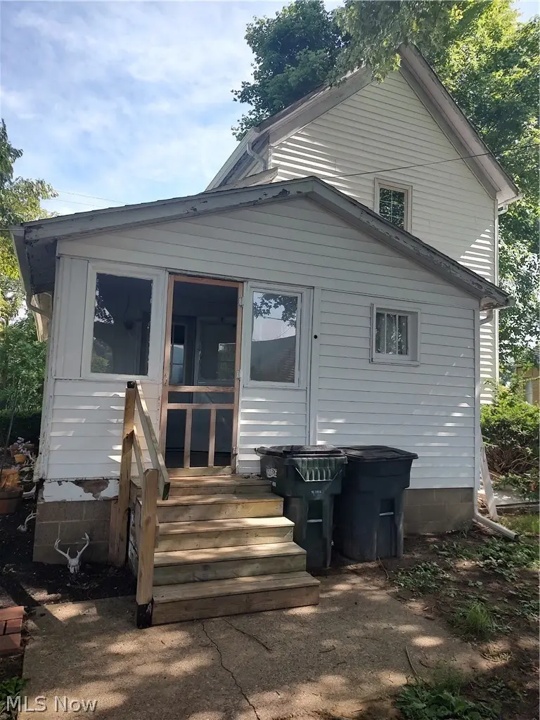 828 E State Street, Newcomerstown, OH 43832 - #3